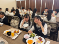 朝食